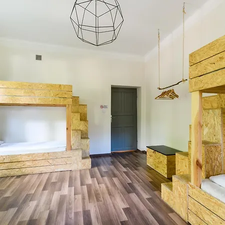Lull Hostel Varsó