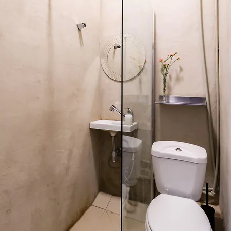 Lull بيت شباب وارسو