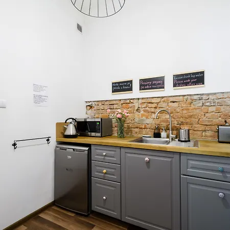 Lull بيت شباب *