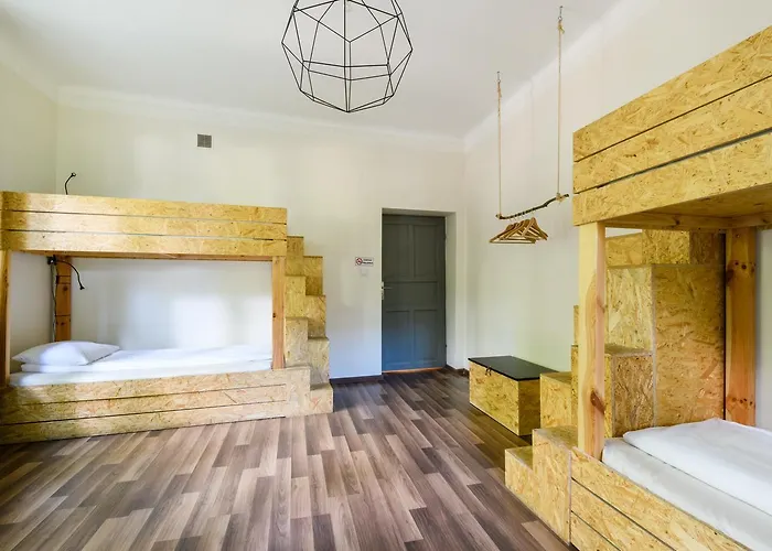 Lull Hostel Varsó