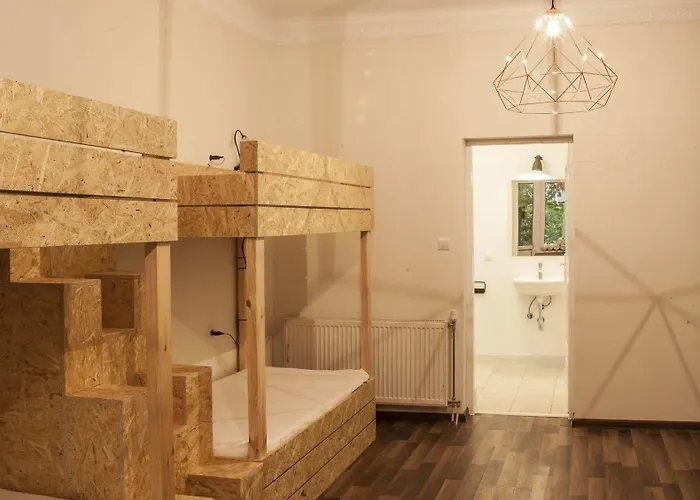 Lull Hostal Varsovia