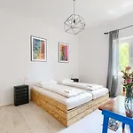 Lull Hostel *