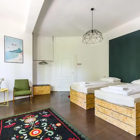 ホステル ラル *